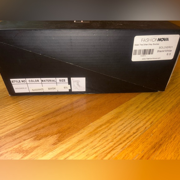 Fashion Nova “walk the other way” Booties - Picture 6 of 6